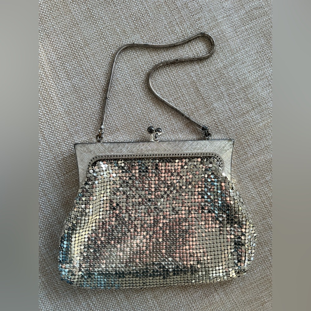 Vintage silver mesh evening purse - Picture 3 of 5